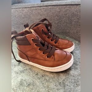 EUC Toddler Cat and Jack Brown Boots Size 8